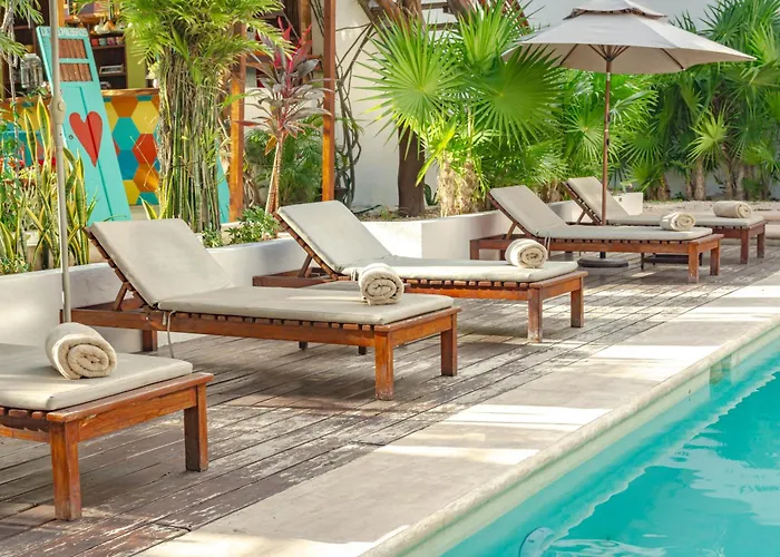Hotel Collection O Kaab Downtown 4*