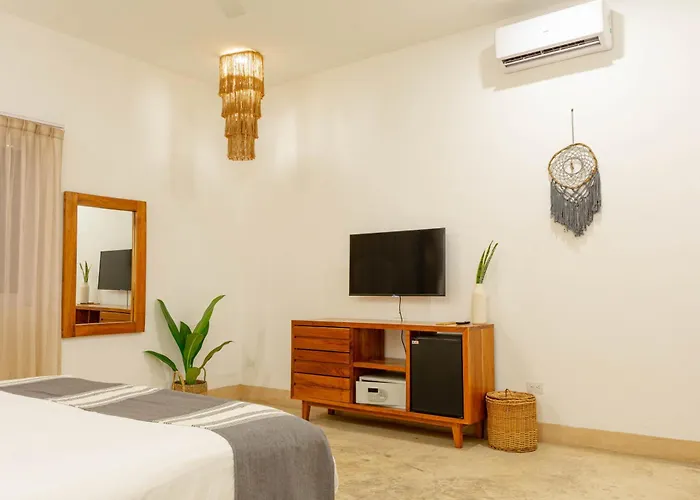 Hotel Collection O Kaab Downtown 4*