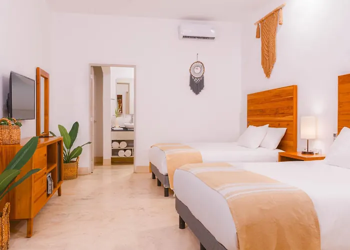 Collection O Kaab Downtown 4*