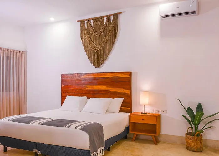 Collection O Kaab Downtown Hotel